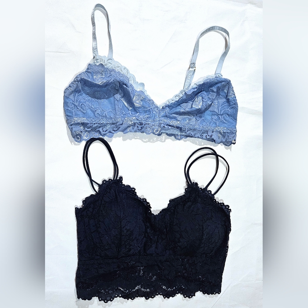 NW/oT A Set of Bralettes Lace Blue Large